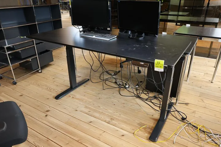 1 x Bosse Elektrisch Höhenverstellbarer Schreibtisch Tischmaß: 180 x 80 cm